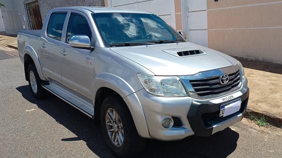 TOYOTA HILUX 3.0 SRV TOP 4X4 CD 16V TURBO INTERCOOLER DIESEL 4P AUTOMÁTICO